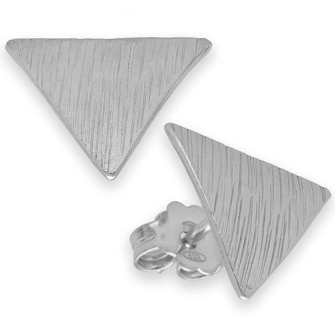 Boucles d'oreilles triangle cloutées forgées