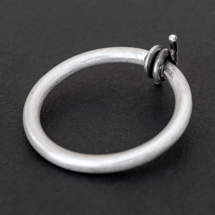 Ανδρικό δαχτυλίδι "συρματόπλεγμα" από ασήμι 925 - κοσμήματα emmanuela