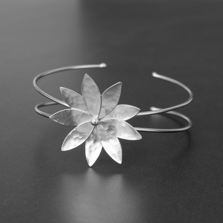 Ασημένιο βραχιόλι "λουλούδι" | Καλλιτεχνικά κοσμήματα Emmanuela