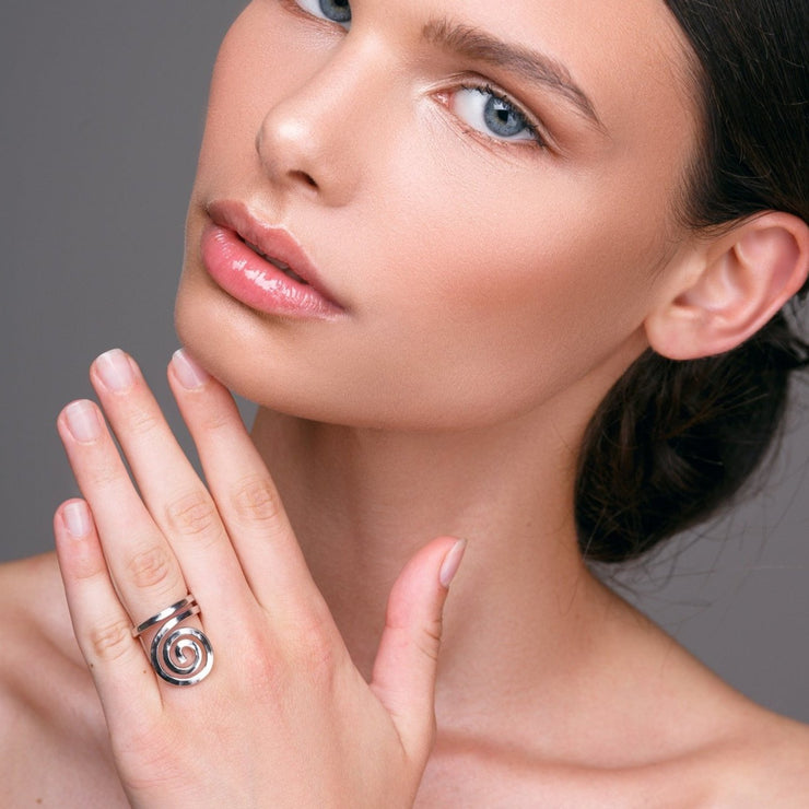 Δαχτυλίδι "σπείρα" από ασήμι | Chic χειροποίητα κοσμήματα Emmanuela