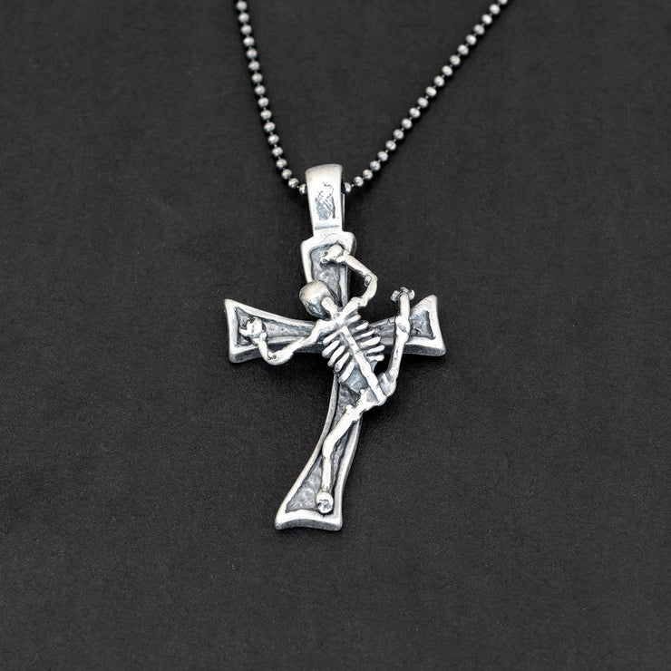Ανδρικό κρεμαστό κοσμημα μενταγιόν "σταυρός με σκελετό" | metal & rock κοσμήματα emmanuela