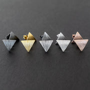 Σφυρήλατα καρφωτά σκουλαρίκια τρίγωνα από ασήμι 925 - κοσμήματα emmanuela