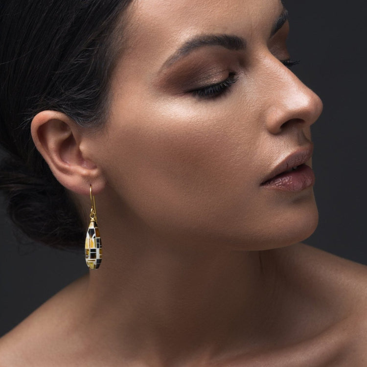 Ασημένια σκουλαρίκια με ψηφίδες από κεχριμπάρι | Κοσμήματα Emmanuela 